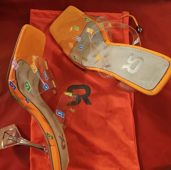 GSUWOO So Real clear heels with logo - Picture 3 of 5